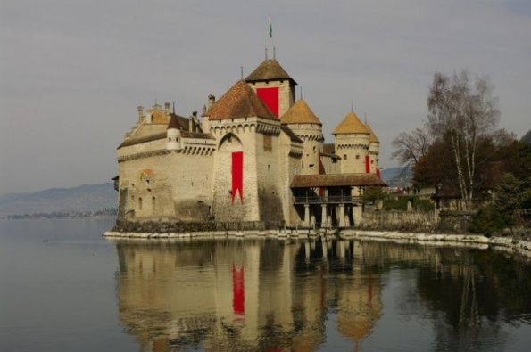  (Chateau de Chillon)