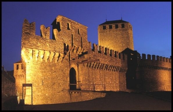   (Castello di Montebello)