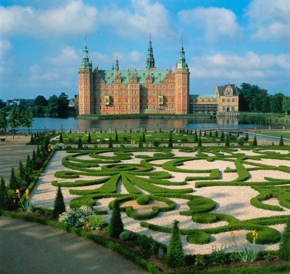  ( Frederiksborg Slot )