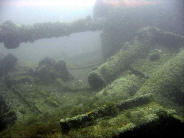 Затонувший сухогруз бухты Батилиман
