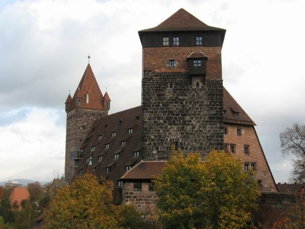 Замок Кайзербург ( Kaiserburg )